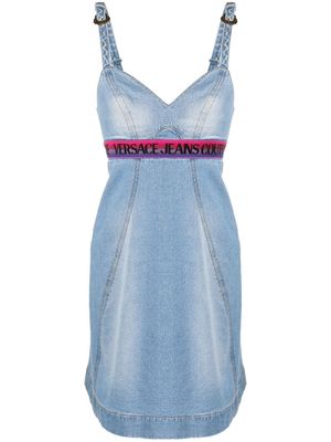 Versace Jeans Couture logo-waistband denim mini dress - Blue