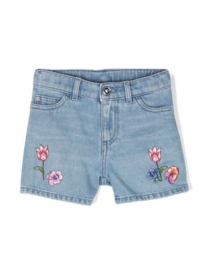 Versace Kids floral-embroidered denim shorts - Blue