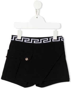 Versace Kids Greca asymmetric layered-look shorts - Black
