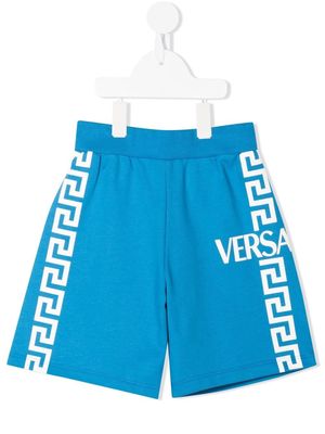 Versace Kids Greca-print stretch-waist shorts - Blue