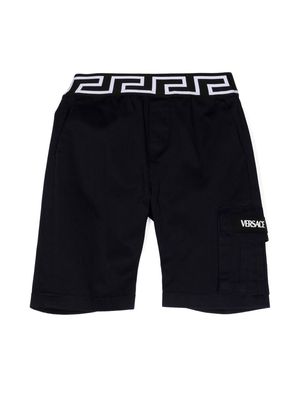 Versace Kids Greca-waistband cargo shorts - Blue