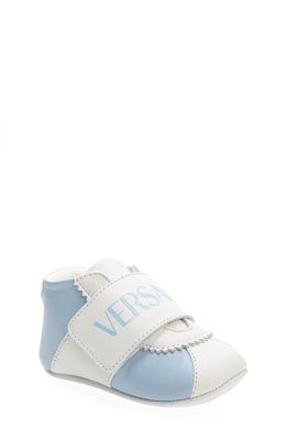 Versace Logo Embroidered Crib Shoe in Baby Blue/White