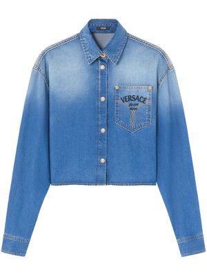 Versace logo-embroidered cropped denim shirt - Blue