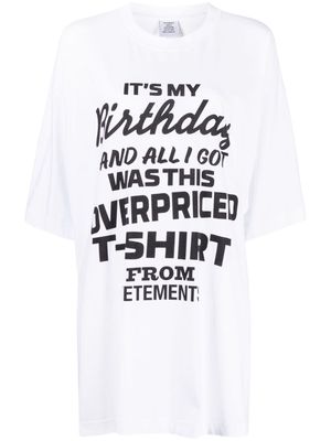 VETEMENTS Birthday graphic-print T-shirt - White