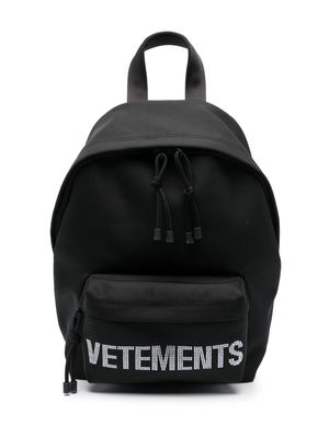 VETEMENTS crystal-embellished-logo backpack - Black