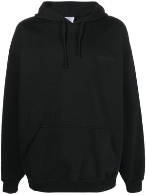 VETEMENTS embroidered logo hoodie - Black