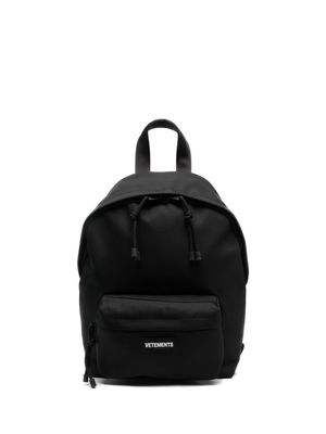 VETEMENTS logo-appliqué backpack - Black