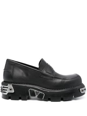 VETEMENTS logo-embossed leather loafers - Black