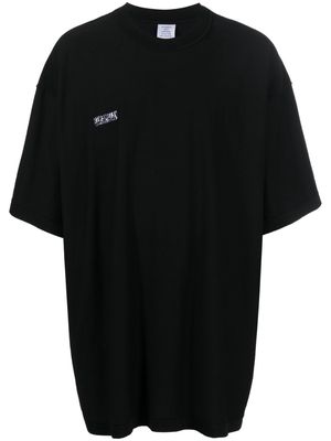 VETEMENTS logo-patch cotton T-shirt - Black