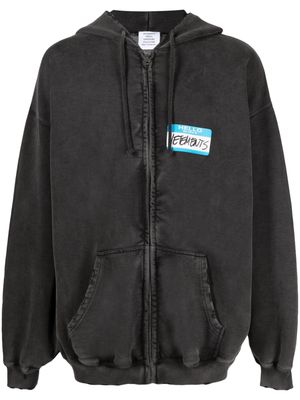 VETEMENTS logo-print zip-up hoodie - Grey