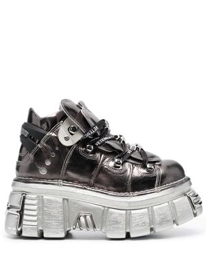 VETEMENTS metallic platform boots - Grey