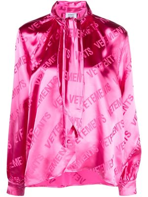 VETEMENTS monogram jacquard satin blouse - Pink