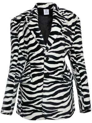 VETEMENTS oversize-shoulder zebra-print blazer - White