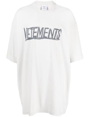 VETEMENTS Worldtour logo-print T-shirt - Grey