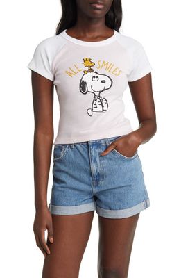 Vinyl Icons All Smiles Cotton Blend Graphic Tee in Pale Pink