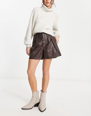 Violet Romance faux leather shorts in chocolate brown