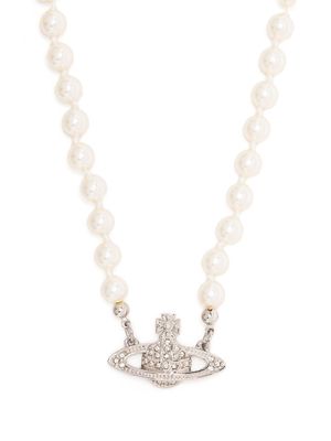Vivienne Westwood orb-pendant pearl necklace - Neutrals