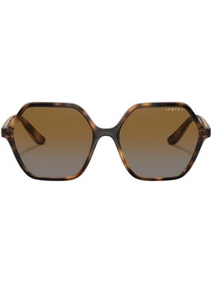 Vogue Eyewear geometric frame sunglasses - Brown