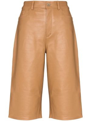 Wandler knee-length leather shorts - Neutrals