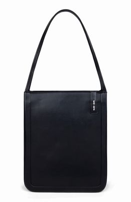 WE-AR4 The Daily Leather Tote in Black