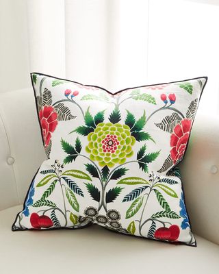 White Brocart Decoratif Linen Cushion