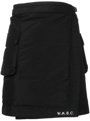 White Mountaineering cargo pockets crossover shorts - Black
