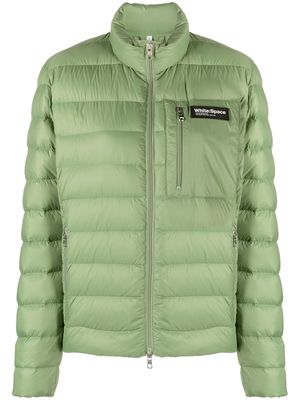 White:Space logo-patch quilted lightweight jacket - Green