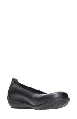 Wolky Duncan F2F Flat in Black Biocare Stretch Leather