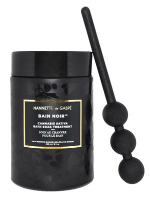 Women's Bain Noir Cannabis Sativa Bath Soak Treatment