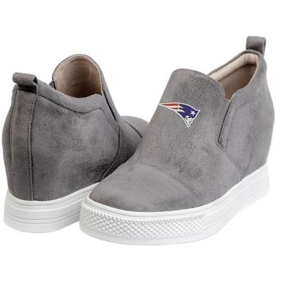 Women's Cuce Gray New England Patriots Snap Slip-On Shoes