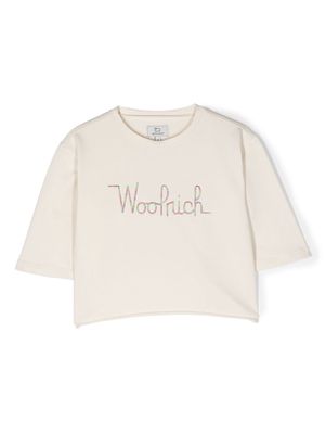 Woolrich Kids logo-embroidered cropped T-shirt - Neutrals