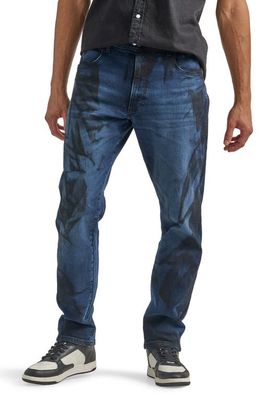 Wrangler Relaxed Tapered Fit Jeans in Rough Neck