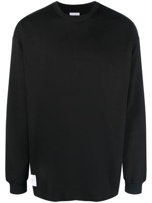 WTAPS logo-patch long-sleeve T-shirt - Black