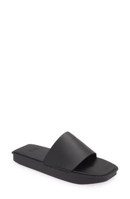 Y-3 Slide Sandal in Black/Black/Black