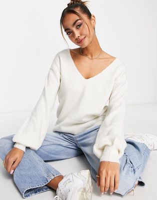 Y.A.S. Emmy deep v-neck soft knit sweater in white