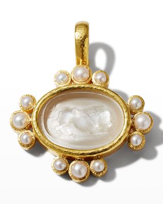 Yellow Gold Leo Pendant with Freshwater Pearls