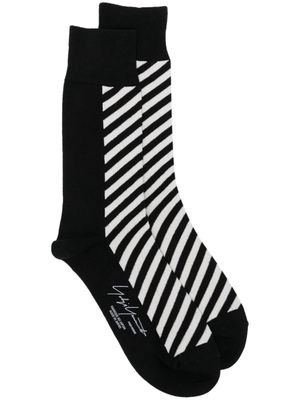 Yohji Yamamoto diagonal-stripe calf-length socks - Black