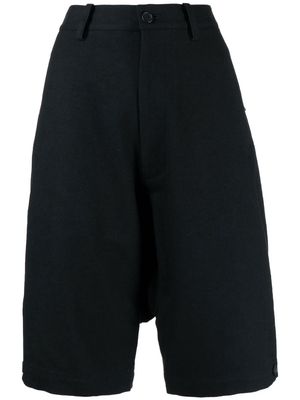 Yohji Yamamoto drop-crotch knee-length shorts - Black
