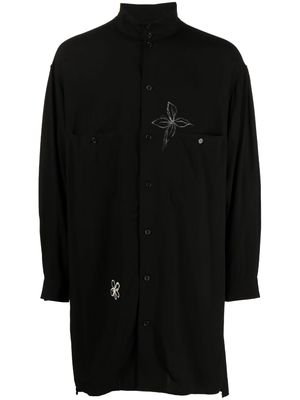 Yohji Yamamoto flower-doodle long shirt - Black