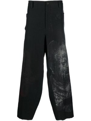 Yohji Yamamoto graphic-print cotton trousers - Black