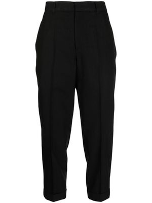 Yohji Yamamoto pressed-crease cropped trousers - Black