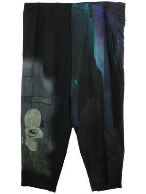 Yohji Yamamoto printed drop-crotch trousers - Black