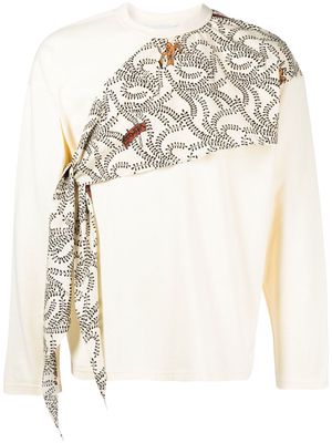 Yoshiokubo Hanafuda Scarf long-sleeve T-shirt - Neutrals