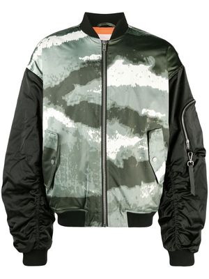 YOUNG POETS camouflage-print oversized bomber jacket - Green