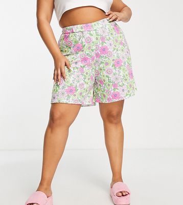 Yours high waisted summer floral shorts in pink-White