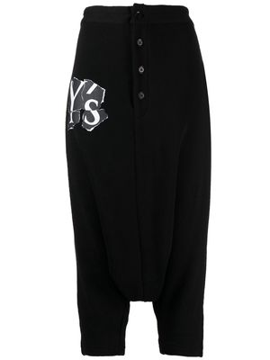 Y's drop-crotch cropped trousers - Black