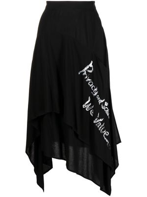 Y's slogan-print asymmetric midi skirt - Black