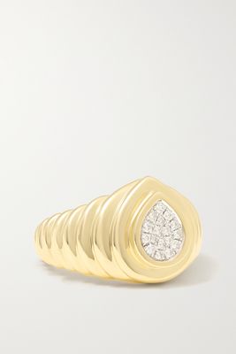 Yvonne Léon - Mini 9-karat Gold Diamond Signet Ring - 4