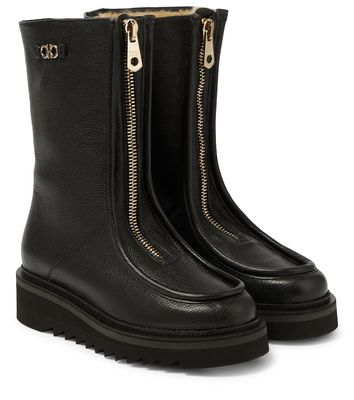Zip-up leather boots