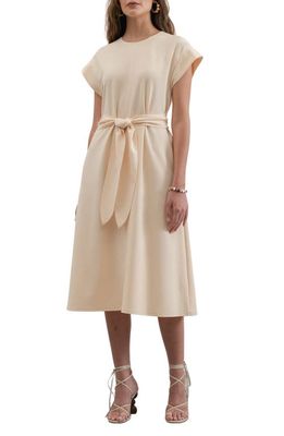 ZOE AND CLAIRE Tie Waist Short Sleeve Knit Midi Dress in Cream